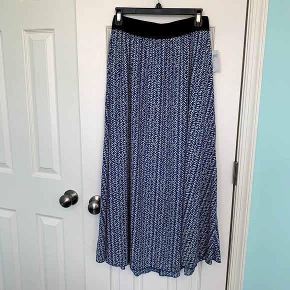 NWT‎ Lularoe Blue Allover Print Elastic Waist Lucy Maxi Skirt Women's Size Small - Picture 1 of 6